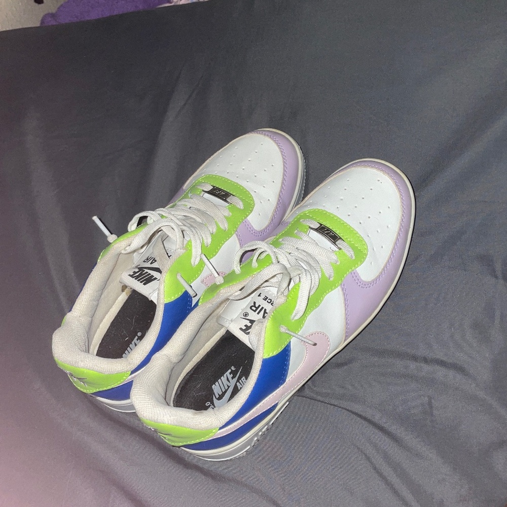Nike shoes